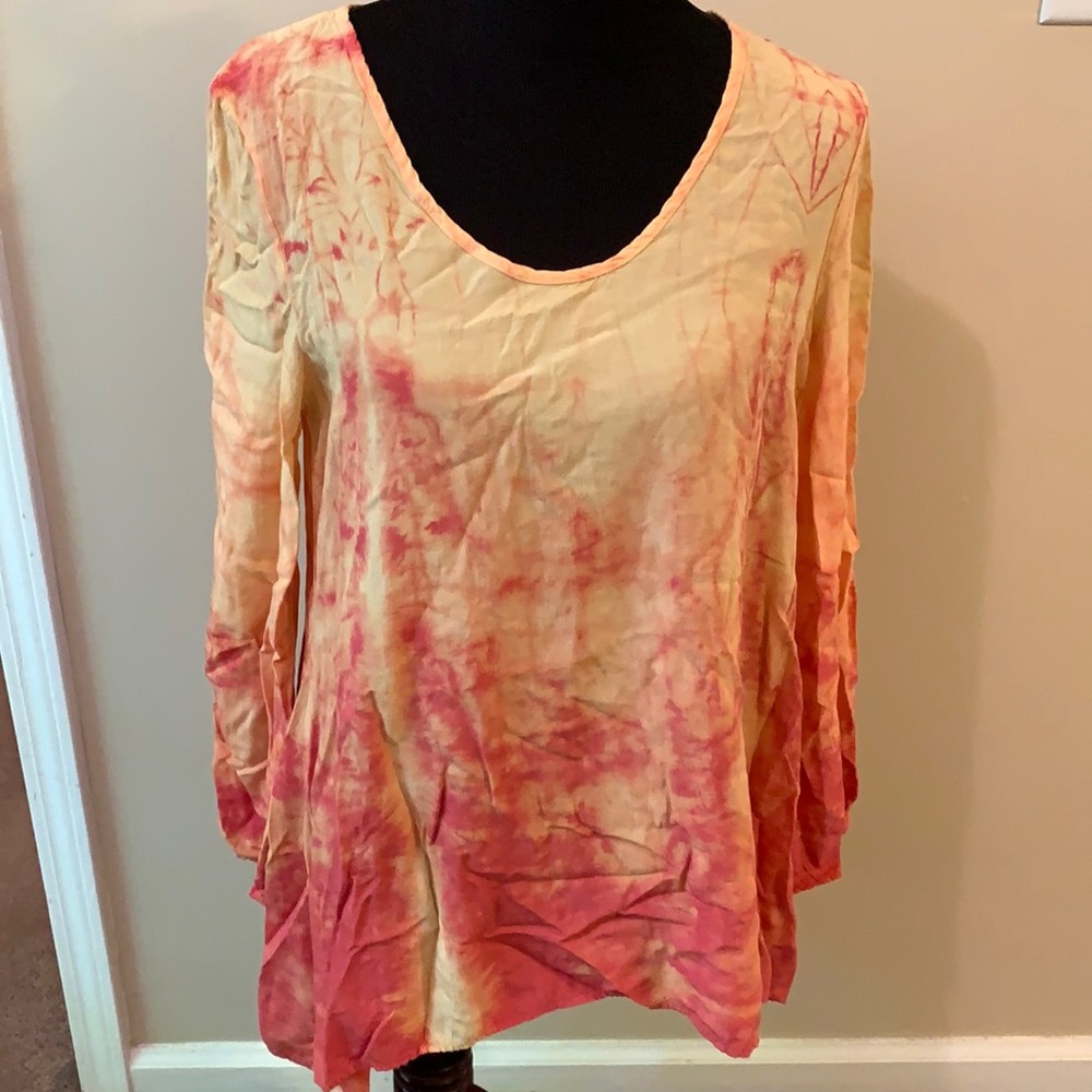 NWT Long Sleeved Flowy Bright Tie Dye Top